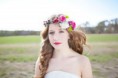 /album/fotos/peinados-para-novias-con-coronas-de-flores-1-jpg/
